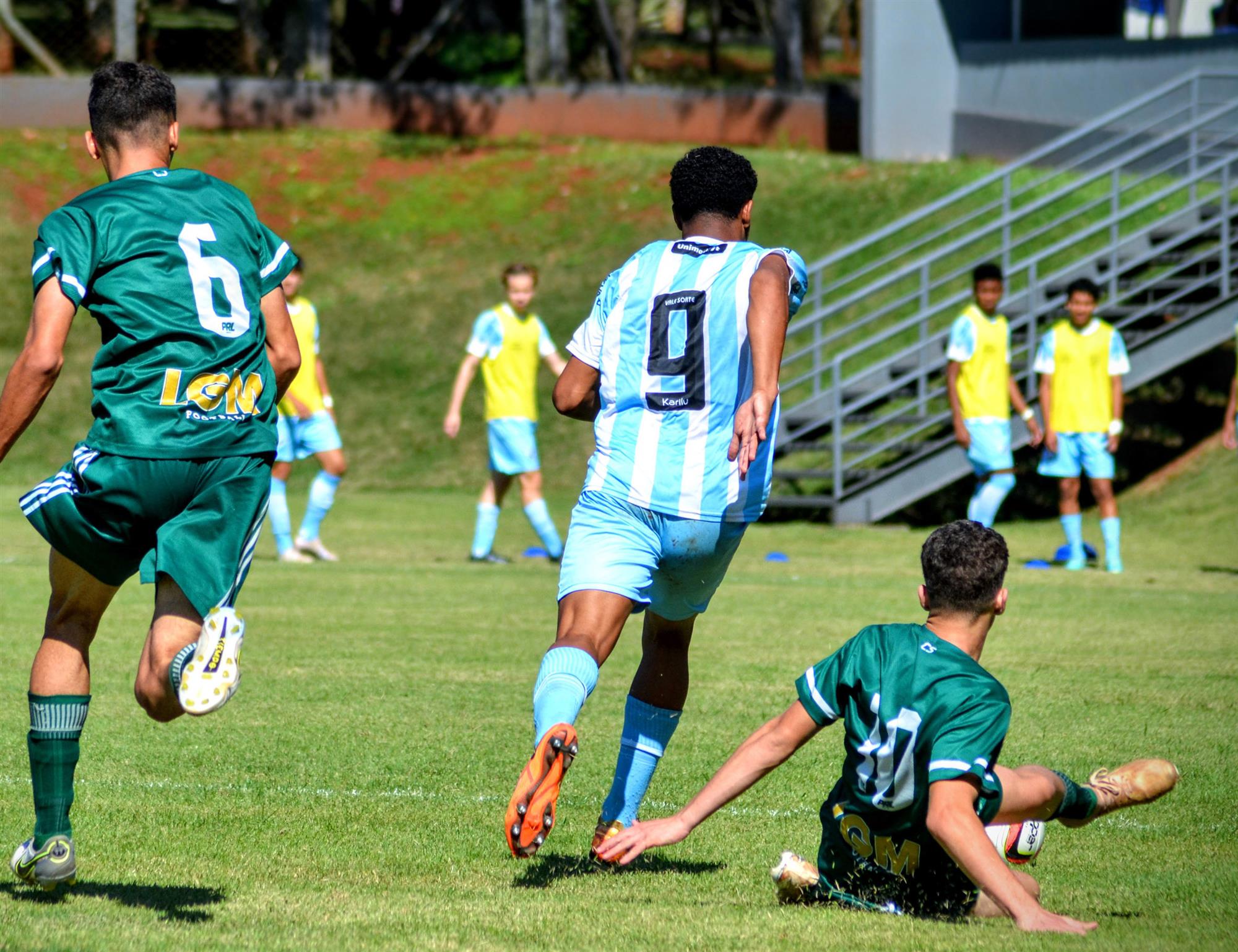 Tubarãozinho vence Arapongas pelo sub-17